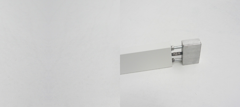 la fixation au plafond